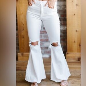 NWOT - Vestique Sneak Peek White Flare Denim Jeans